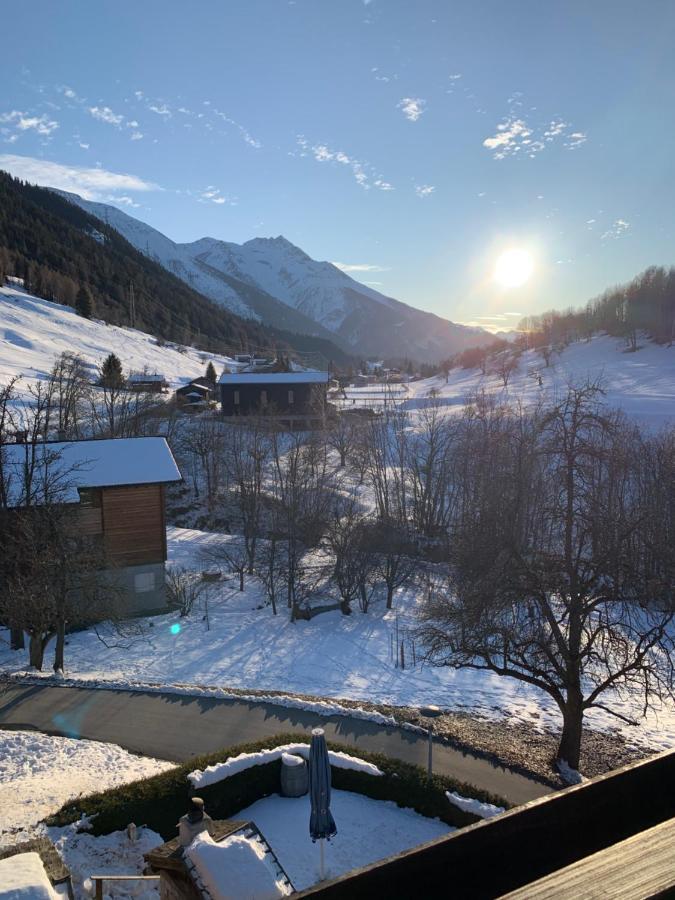Hotel Haus Muehlebach Ernen Esterno foto